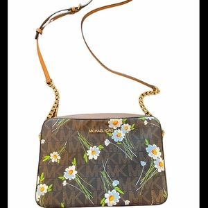 Michael Kors Jet Set Crossbody